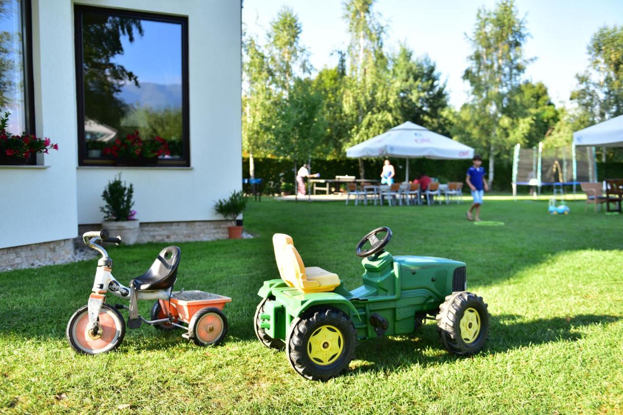 Natura Family Resort Avrig Zewnętrze zdjęcie