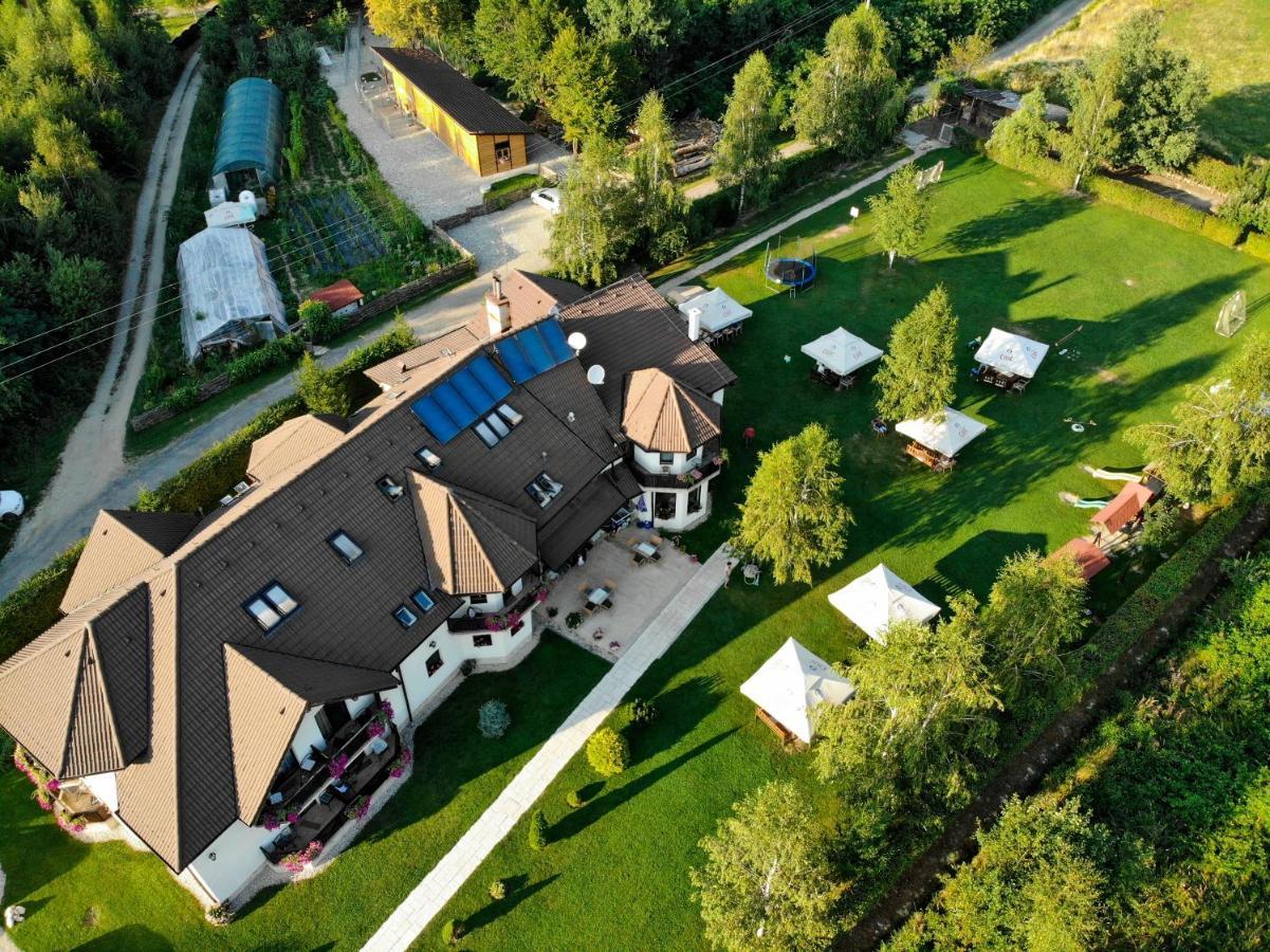 Natura Family Resort Avrig Zewnętrze zdjęcie