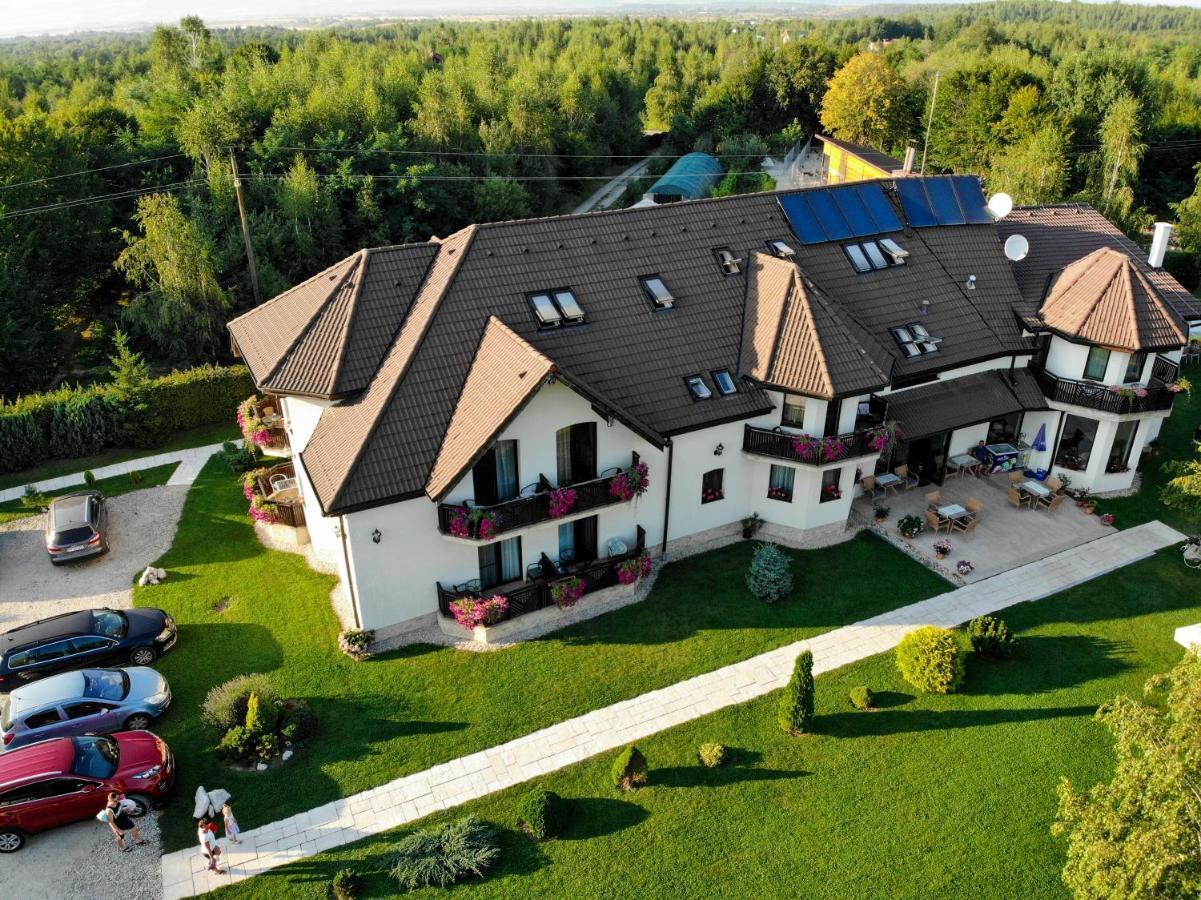 Natura Family Resort Avrig Zewnętrze zdjęcie