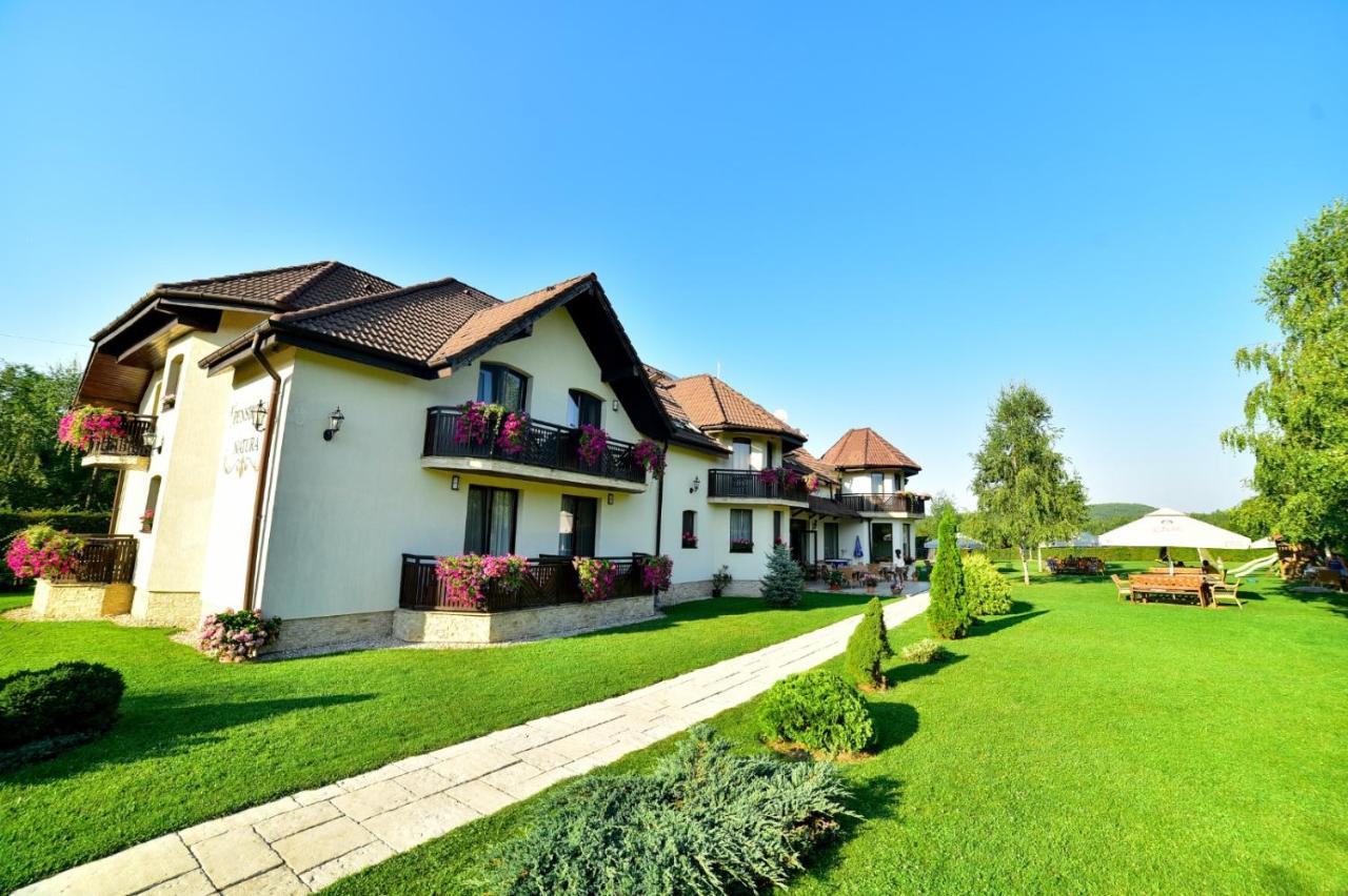 Natura Family Resort Avrig Zewnętrze zdjęcie