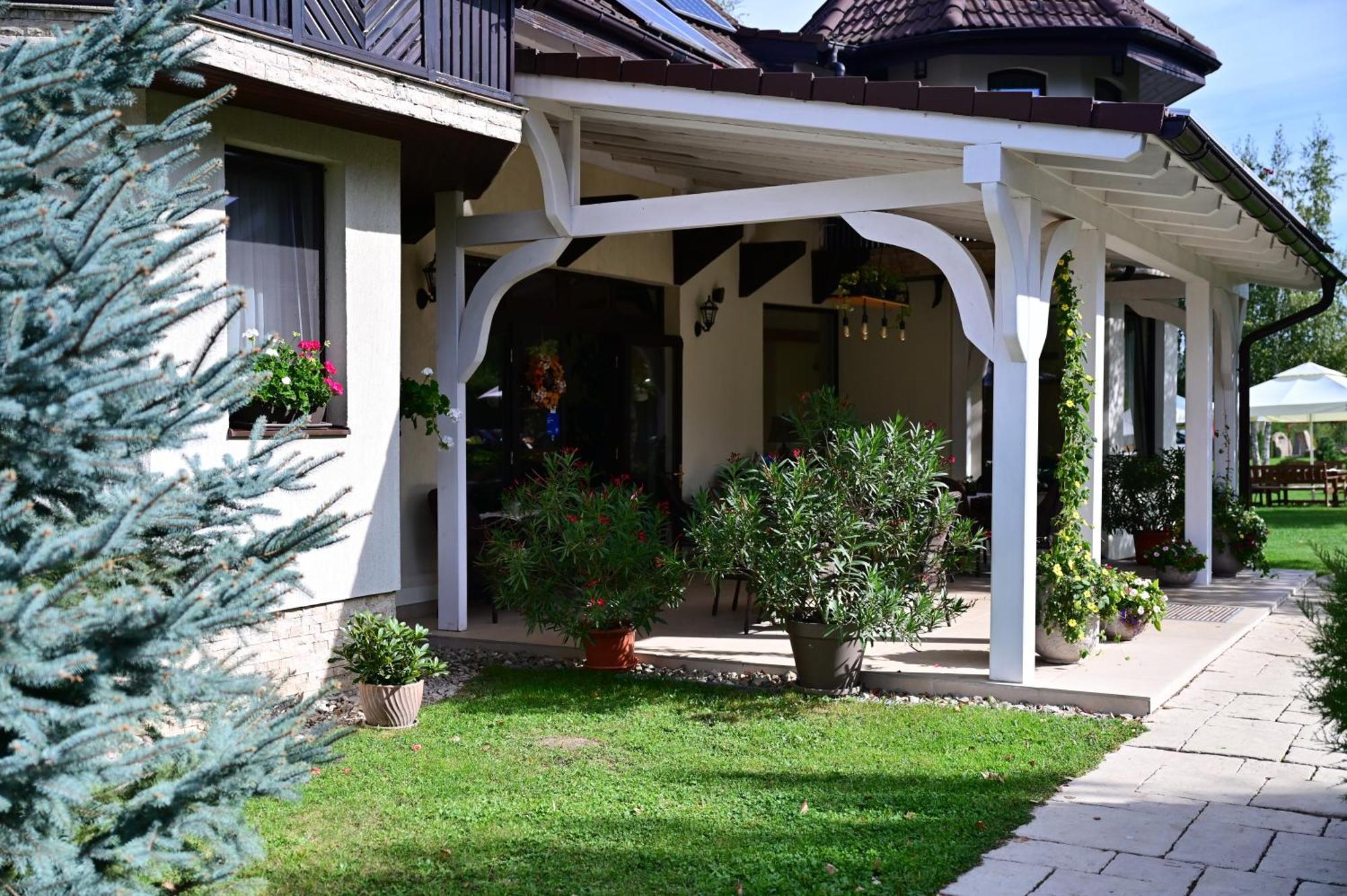 Natura Family Resort Avrig Zewnętrze zdjęcie
